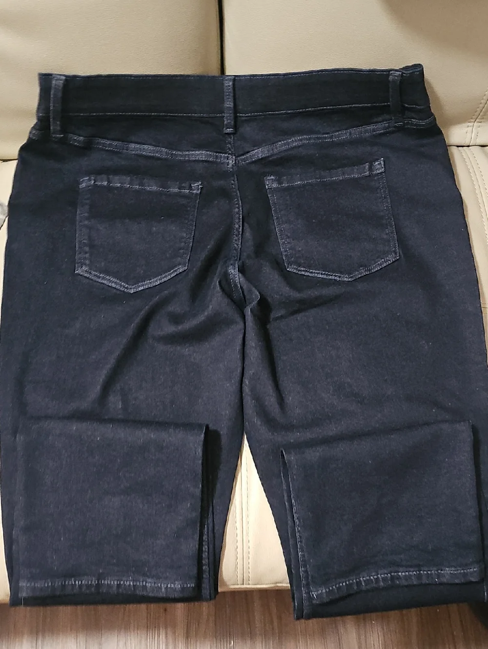 Lee Woman’s Black Slim Fit Denim Jeans - Picture 3 of 3